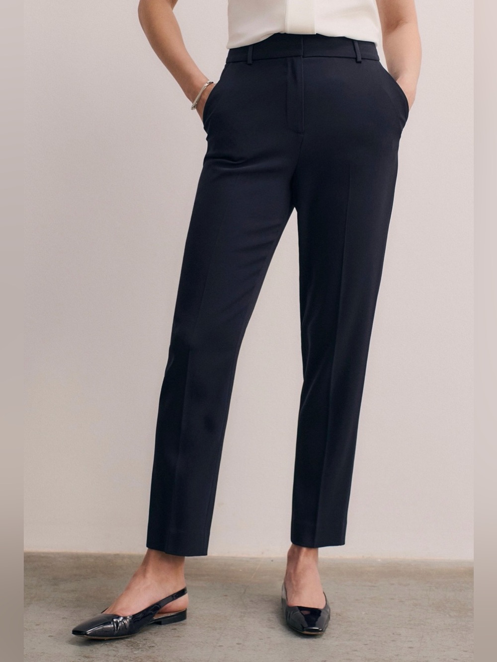 The Fold London Clever Crepe Tavira Slim-Leg Trousers Pants In Navy US Size 4